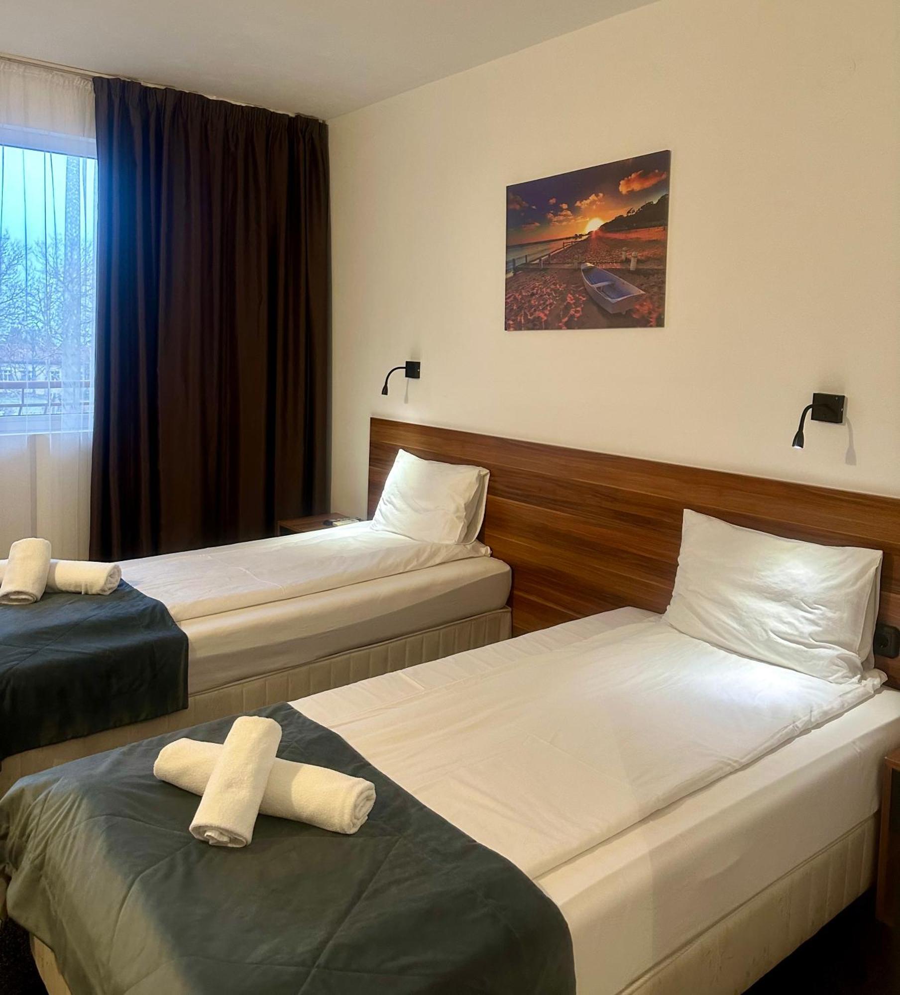 Brilliance Hotel Várna Kültér fotó
