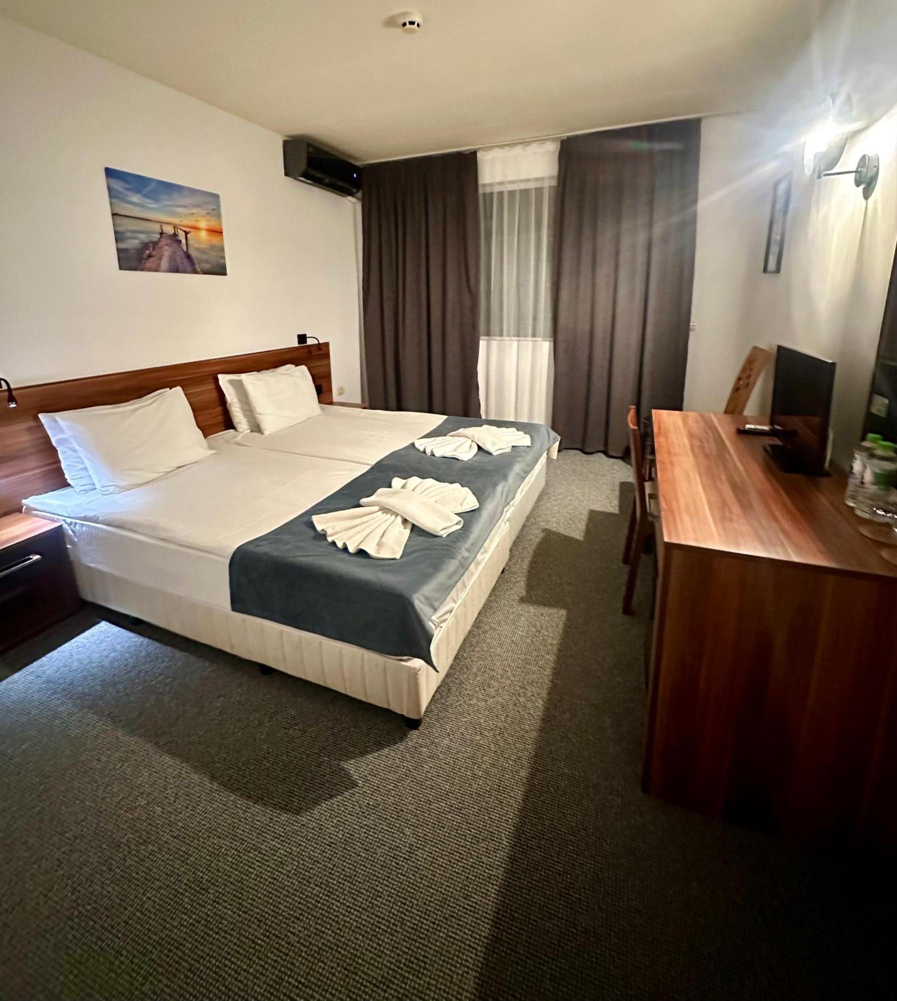 Brilliance Hotel Várna Kültér fotó